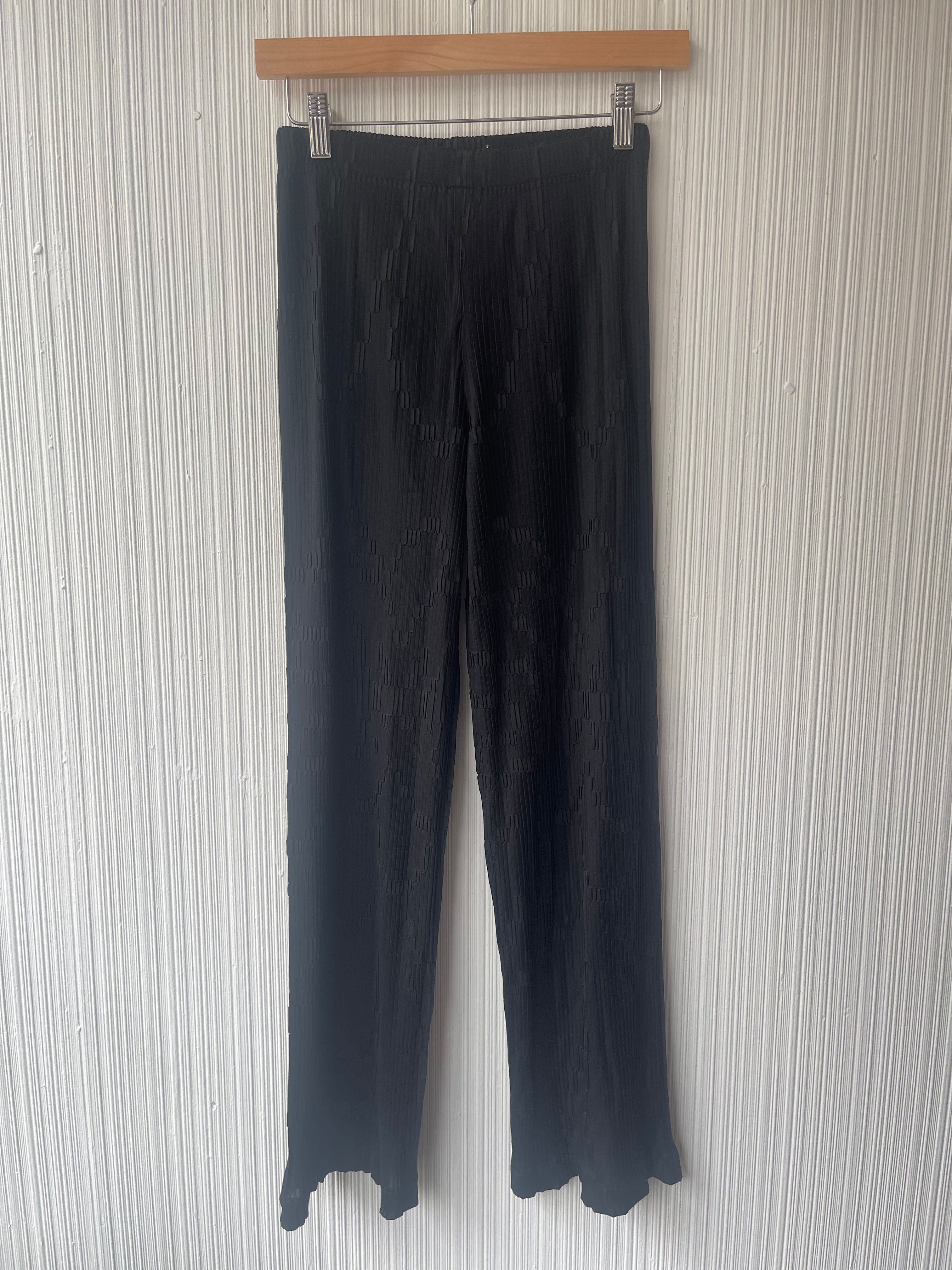 Issey Miyake black geometric pleated pants – Moore Vintage Archive