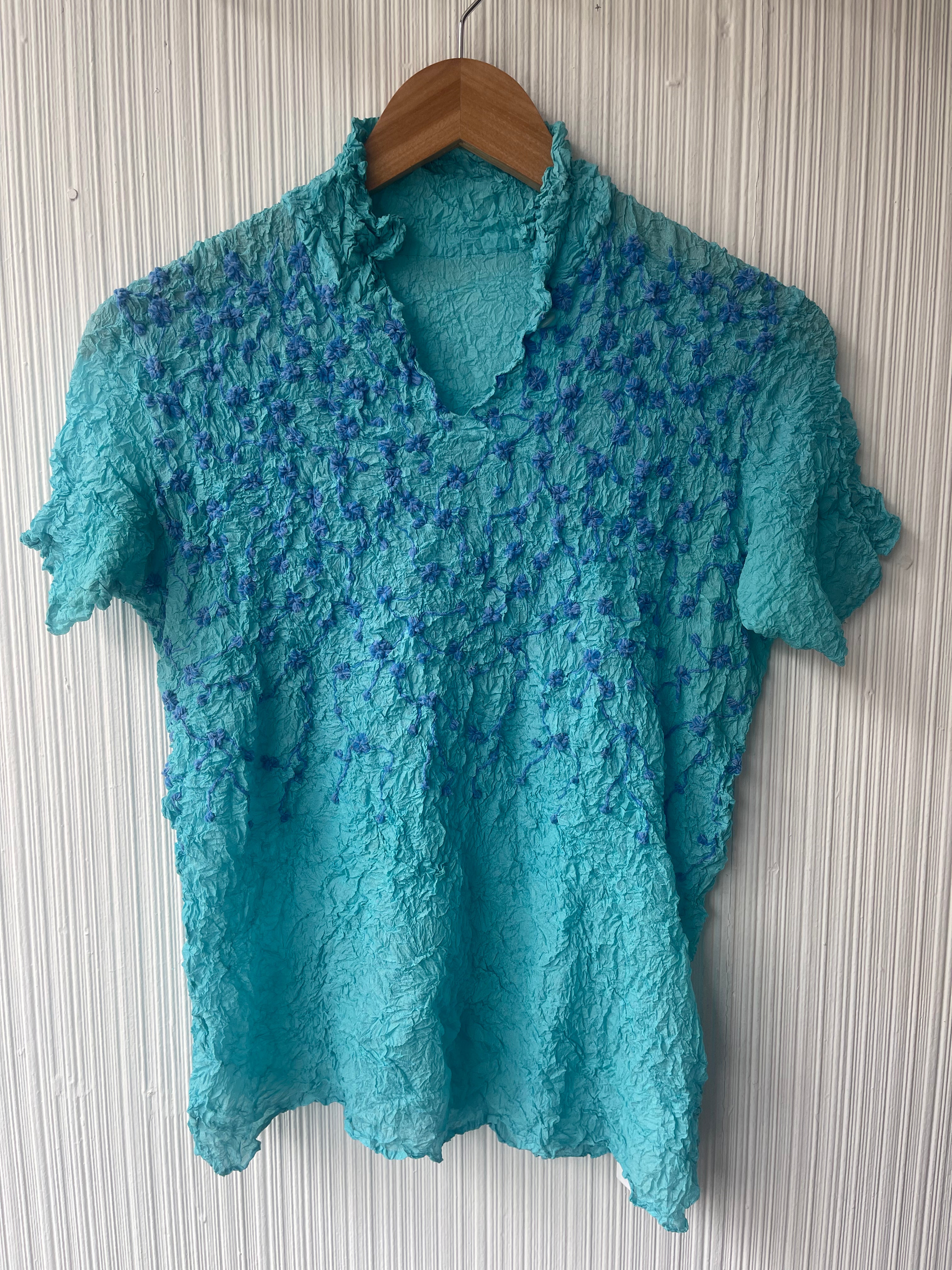 Issey Miyake White Label blue popcorn pleated top – Moore Vintage Issey Miyake White Label blue popcorn pleated top – Moore Vintage