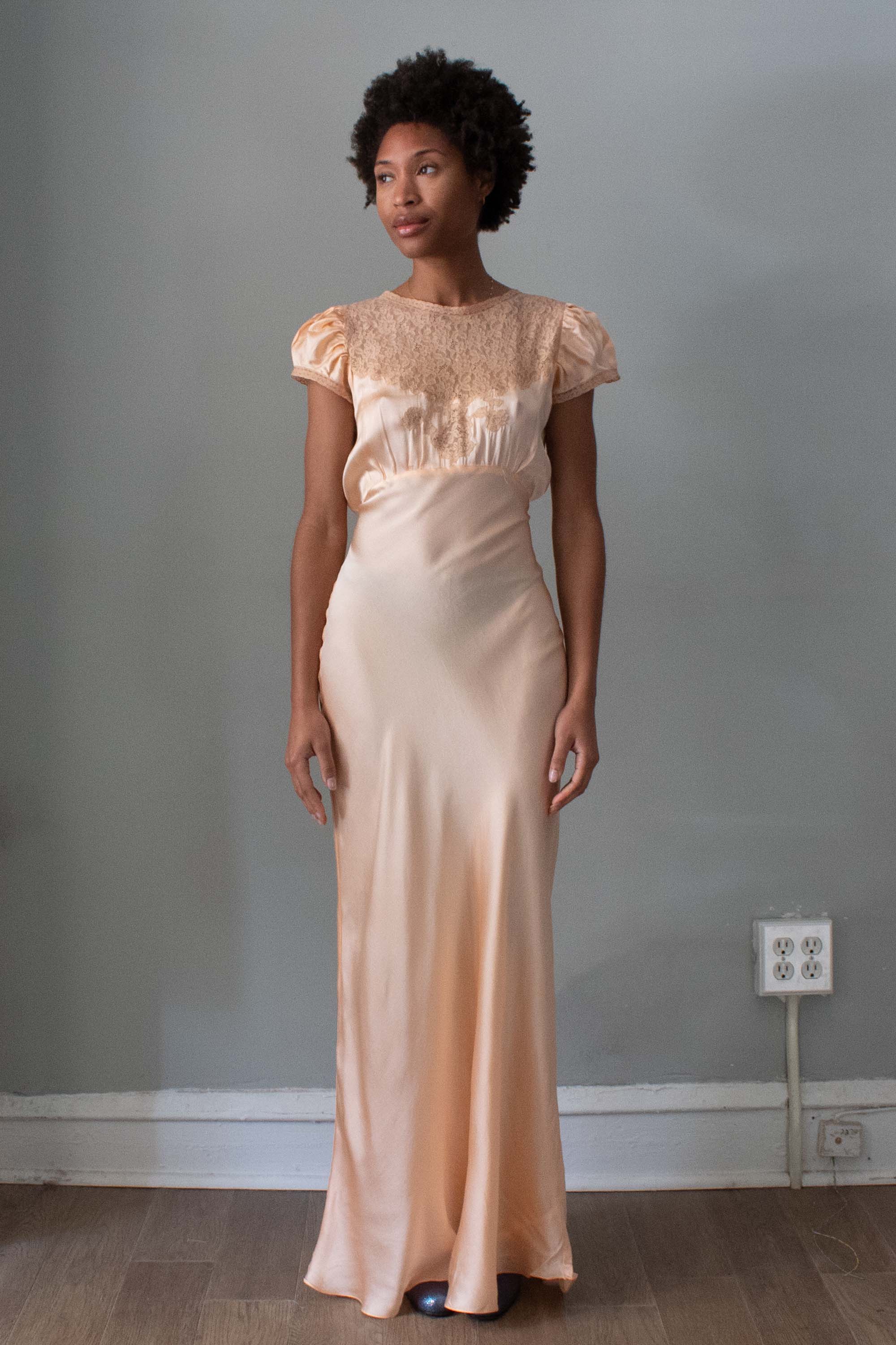 Peach Satin Dress Peach Slip Dress 1930s Peach Satin Slip Dress M Peach Satin Dress Peach Slip Dress 1930s Peach Satin Slip Dress M