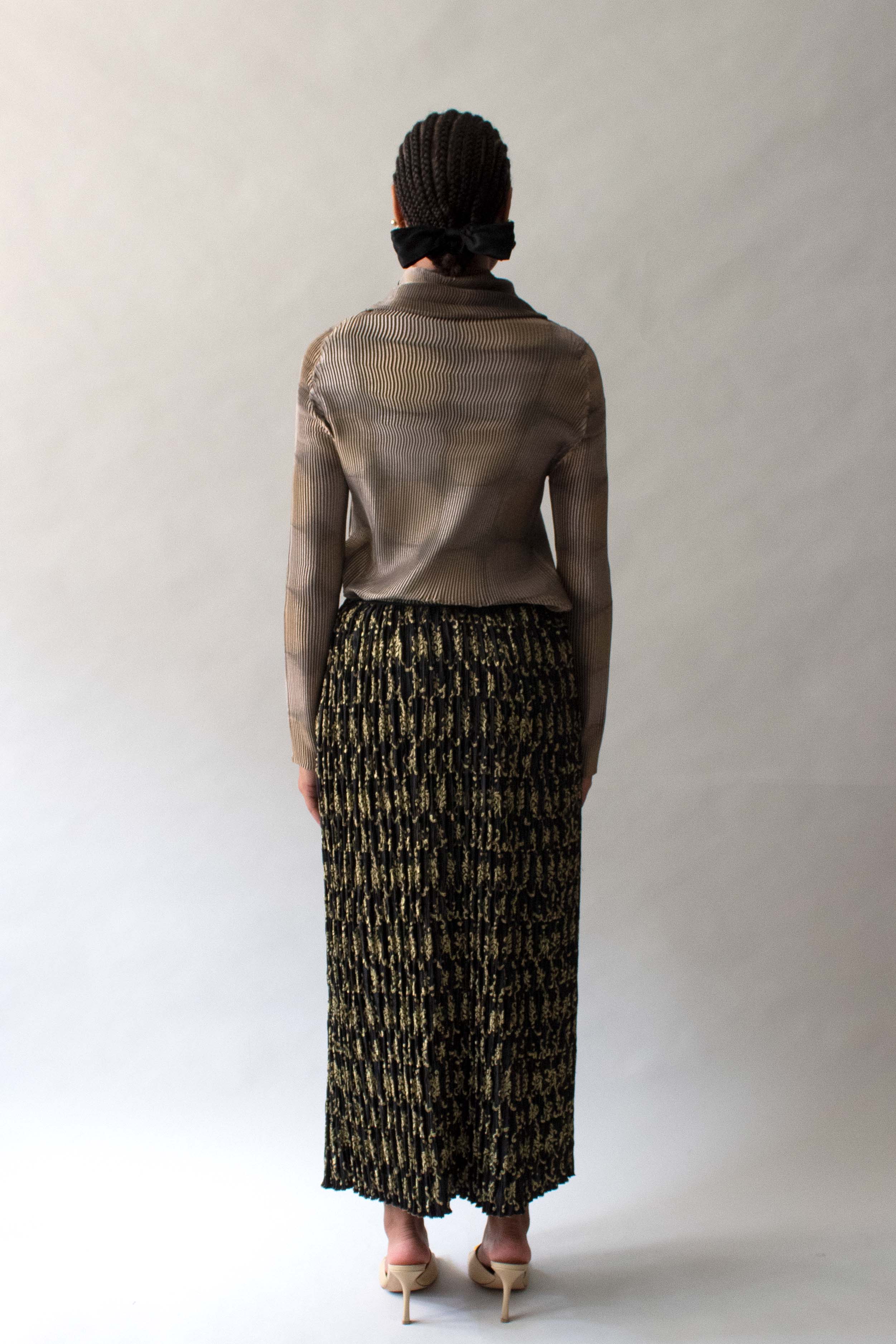 Mary McFadden Black Gold Embroidered Skirt