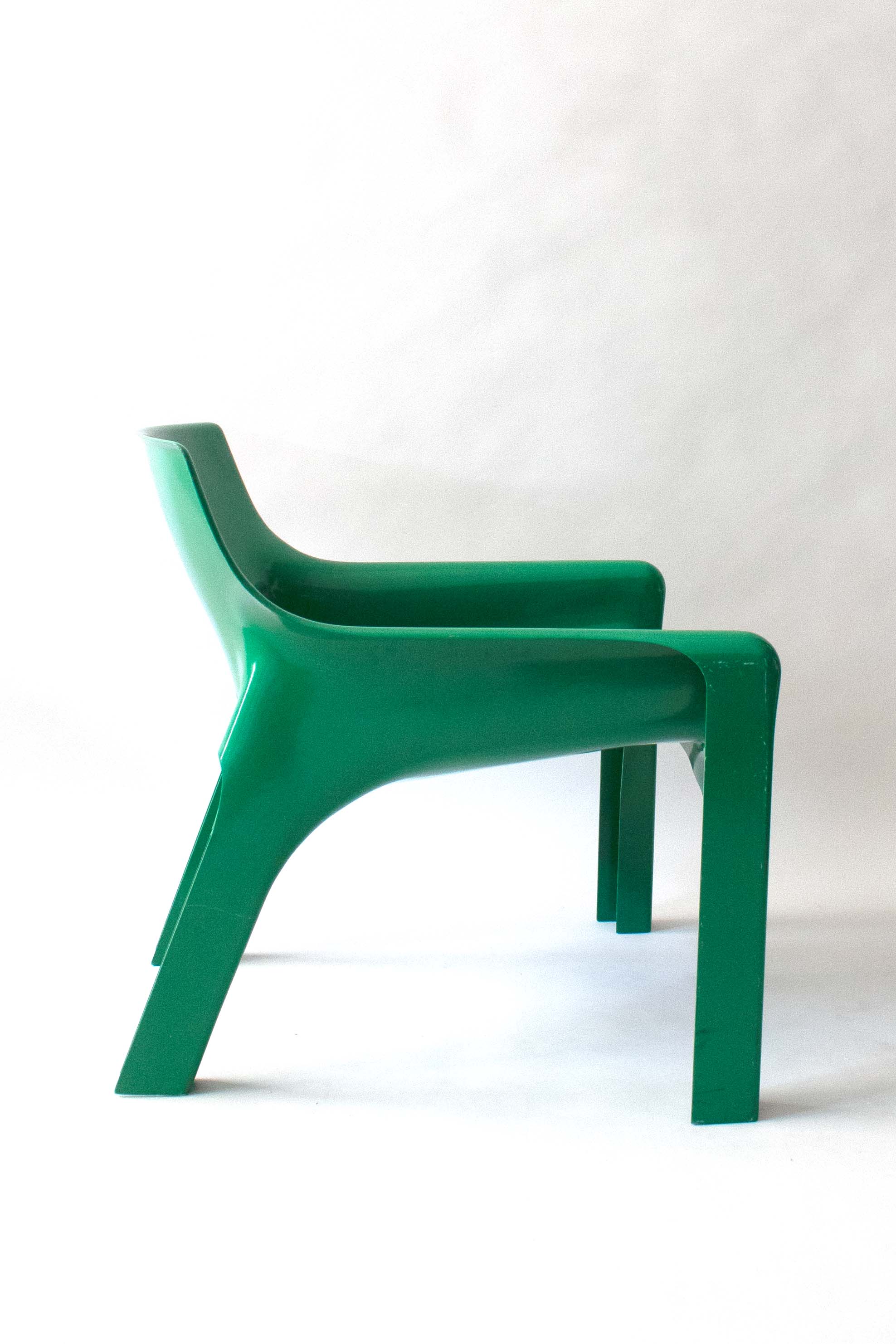 Vico Magistretti Green "Vicario" Fiberglass Chair 1971 Pair