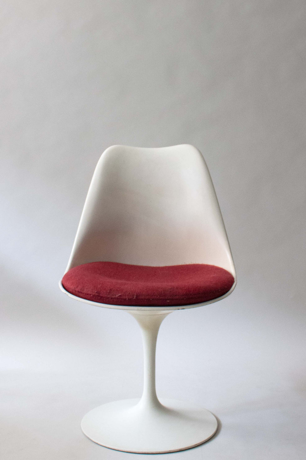 1956 Eero Saarinen & Knoll Tulip Swivel Chair