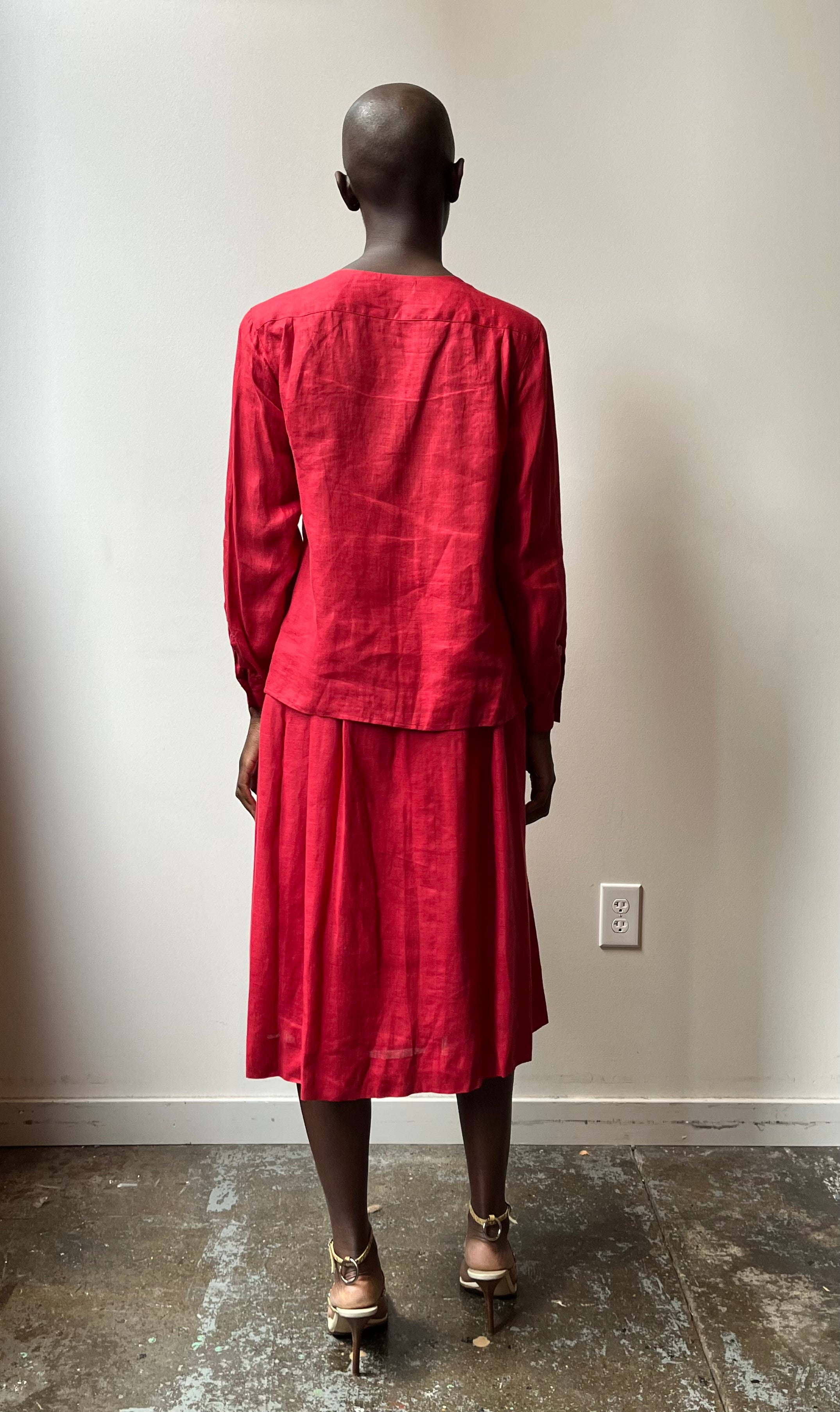 Calvin Klein red linen pleated skirt set Moore Vintage Archive Calvin Klein red linen pleated skirt set Moore Vintage Archive